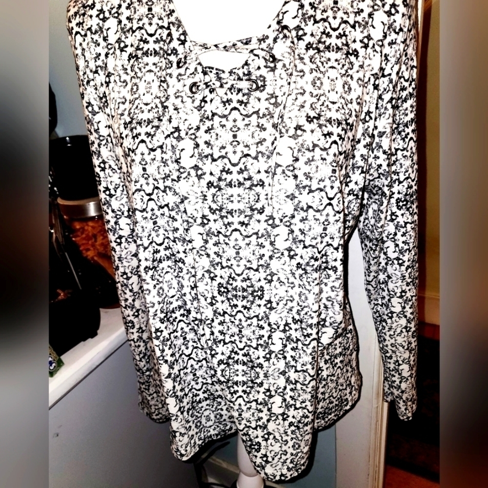 RUFF HEWN LACE UP THERMAL TOP